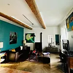 Villa Maison De Village Avec Piscine 8 Personnes Ouveillan
