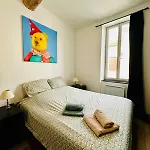 Maison De Village Avec Piscine 8 Personnes *