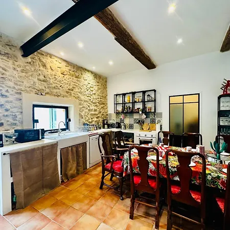 Maison De Village Avec Piscine 8 Personnes Willa *