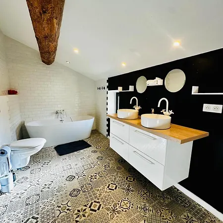 Willa Maison De Village Avec Piscine 8 Personnes *
