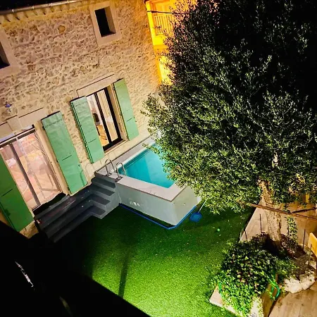 Maison De Village Avec Piscine 8 Personnes * Ouveillan