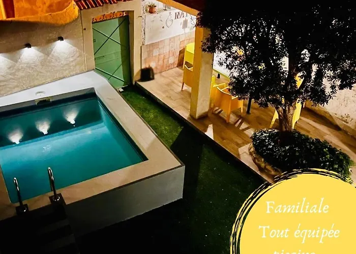 Maison De Village Avec Piscine 8 Personnes Villa *