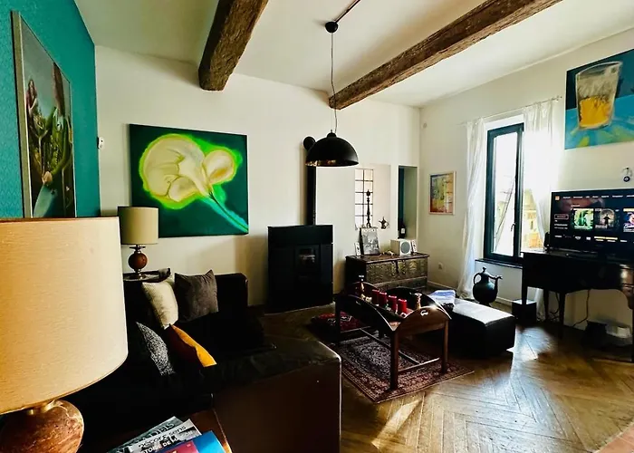 Villa Maison De Village Avec Piscine 8 Personnes *