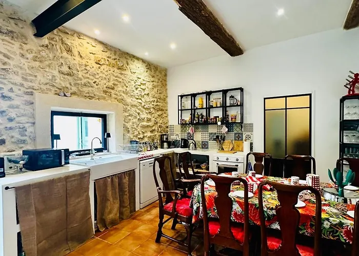 Maison De Village Avec Piscine 8 Personnes Villa *