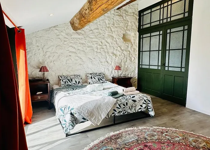 Maison De Village Avec Piscine 8 Personnes Ouveillan