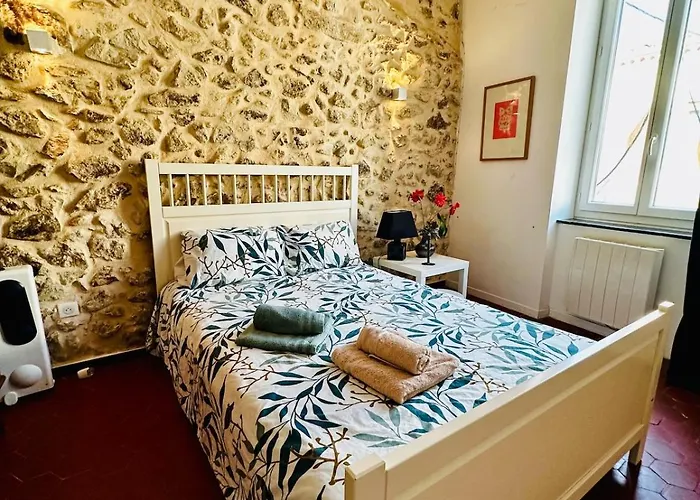 Villa Maison De Village Avec Piscine 8 Personnes *