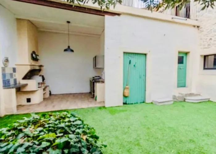 ヴィラ Maison De Village Avec Piscine 8 Personnes