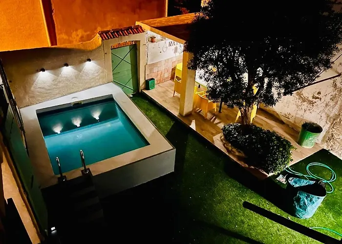 Maison De Village Avec Piscine 8 Personnes Ouveillan